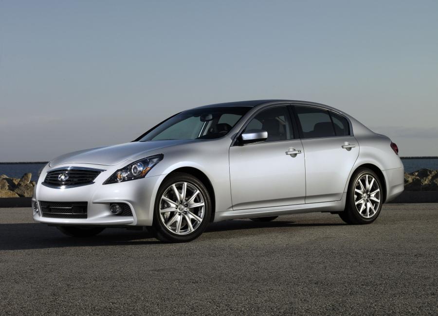  Infiniti G37 2010 года  (EU) (фото 24 из 53)